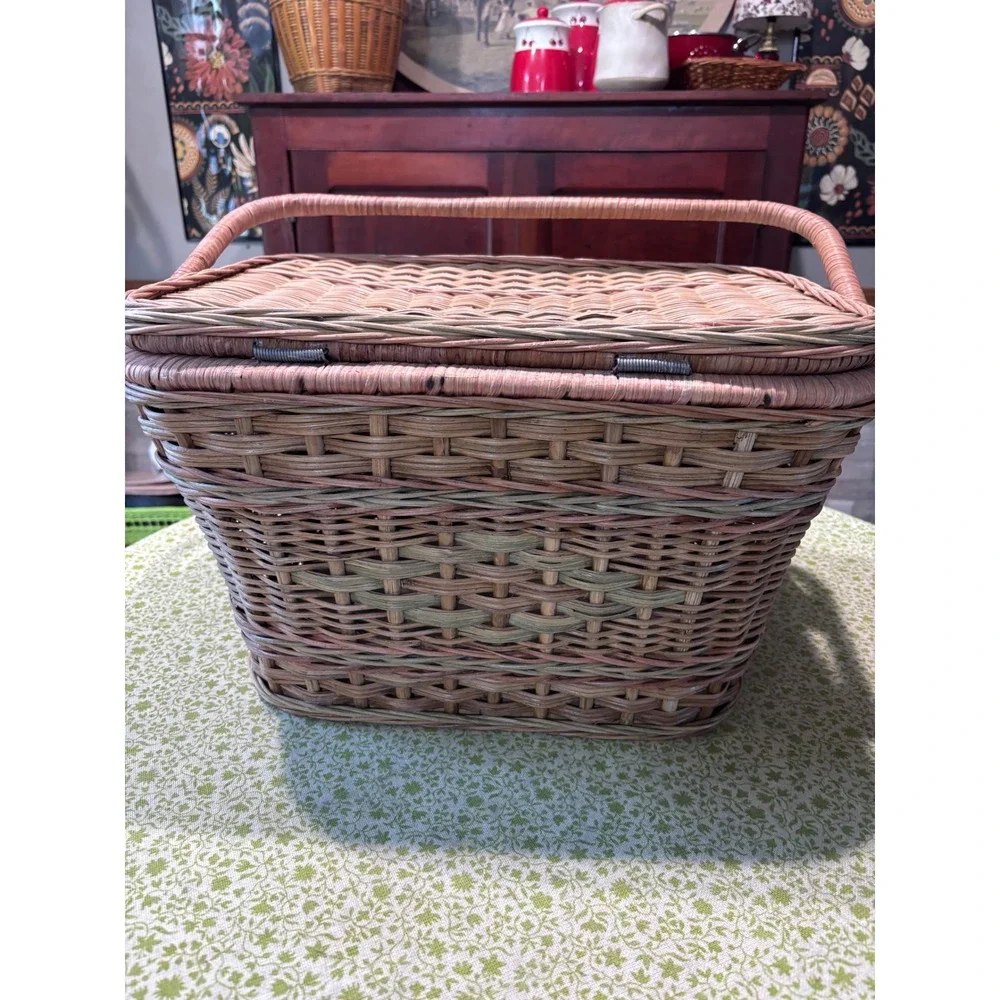 Vintage Style Woven Wicker Picnic Basket Green Rose Accents Hinged Lid